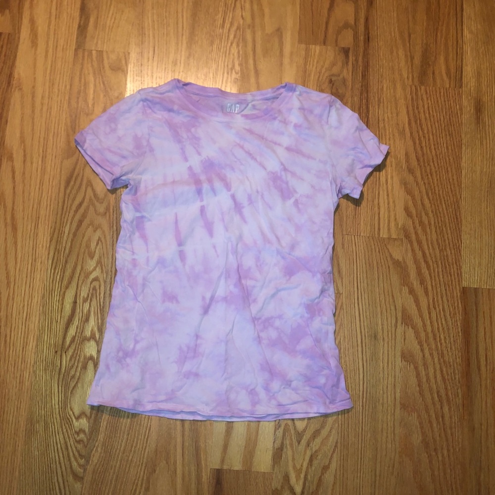 Women’s Gap T-shirt